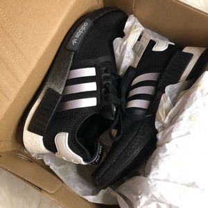 Womans nmd adidas running shoe size 6